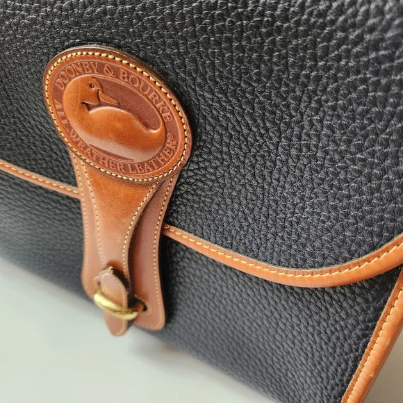 Vintage Dooney & Bourke R25 Navy Medium Essex Shoulder Bag - Picture 3 of 15